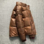 Fermeture éclair sur la veste vintage brun clair