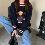 Pull oversized vintage avec ours brodé