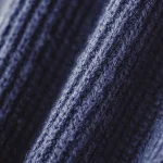 pull bleu marine élégant